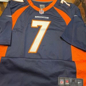 Brand New Nike John Elway Denver Broncos Jersey size Medium